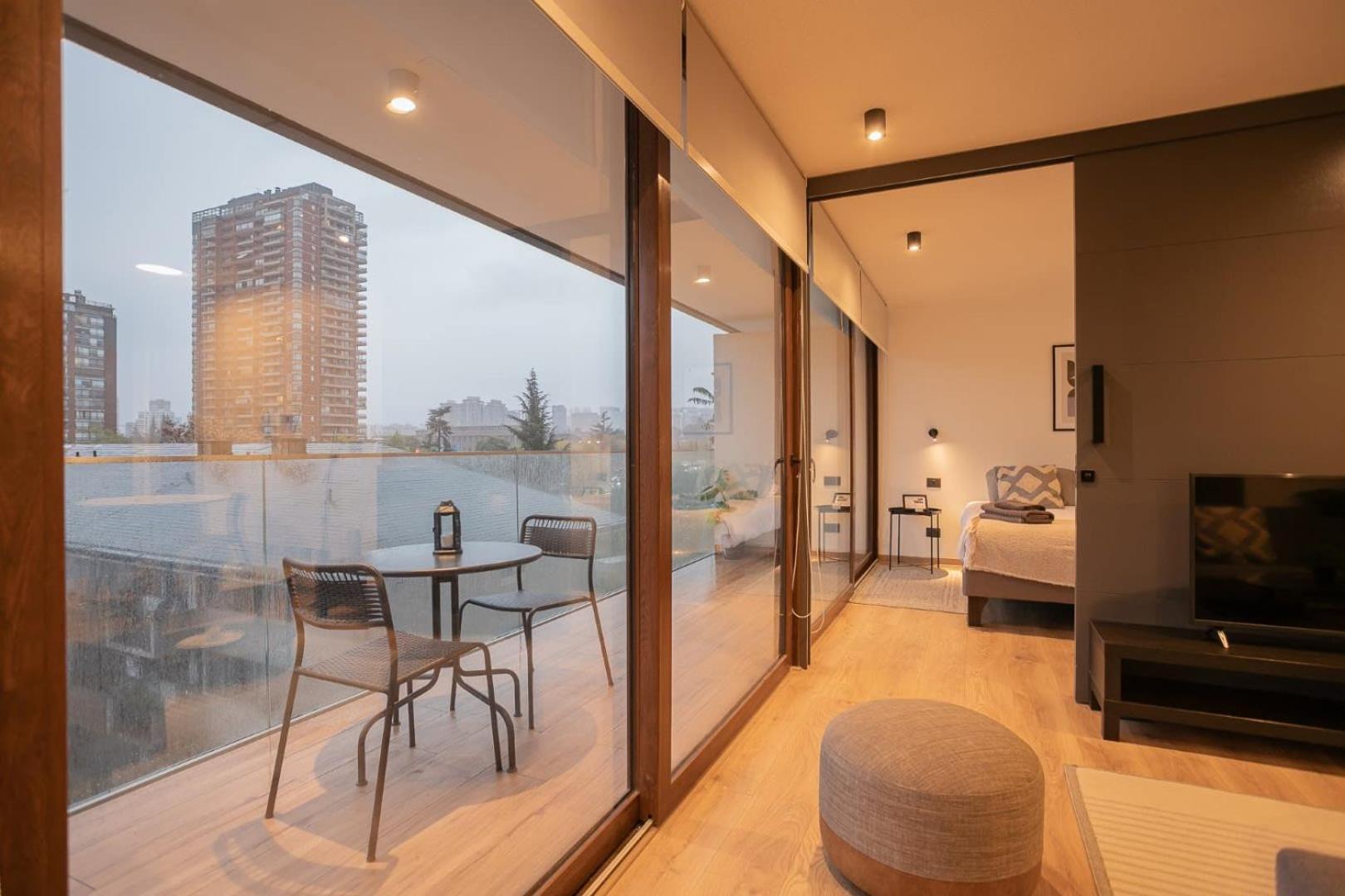 Spacious Steps From Escuela Militar * Santiago